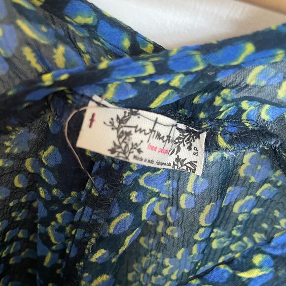 Free People Sleepin In Printed Shirt S Blue Kimono Cover Up Sheer Boho Relaxed - Picture 8 of 9